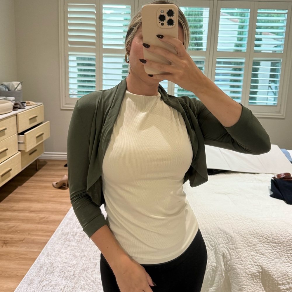 Shrug cardigan - Olive - NWT